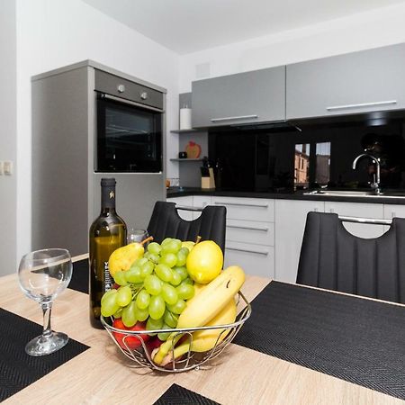 App Joly In Center Old Town Apartment Biograd Na Moru Exterior photo